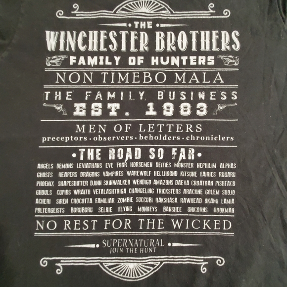 Supernatural Tops - Supernatural•Join The Hunt•s/s•black•UNISEX•Lg.
